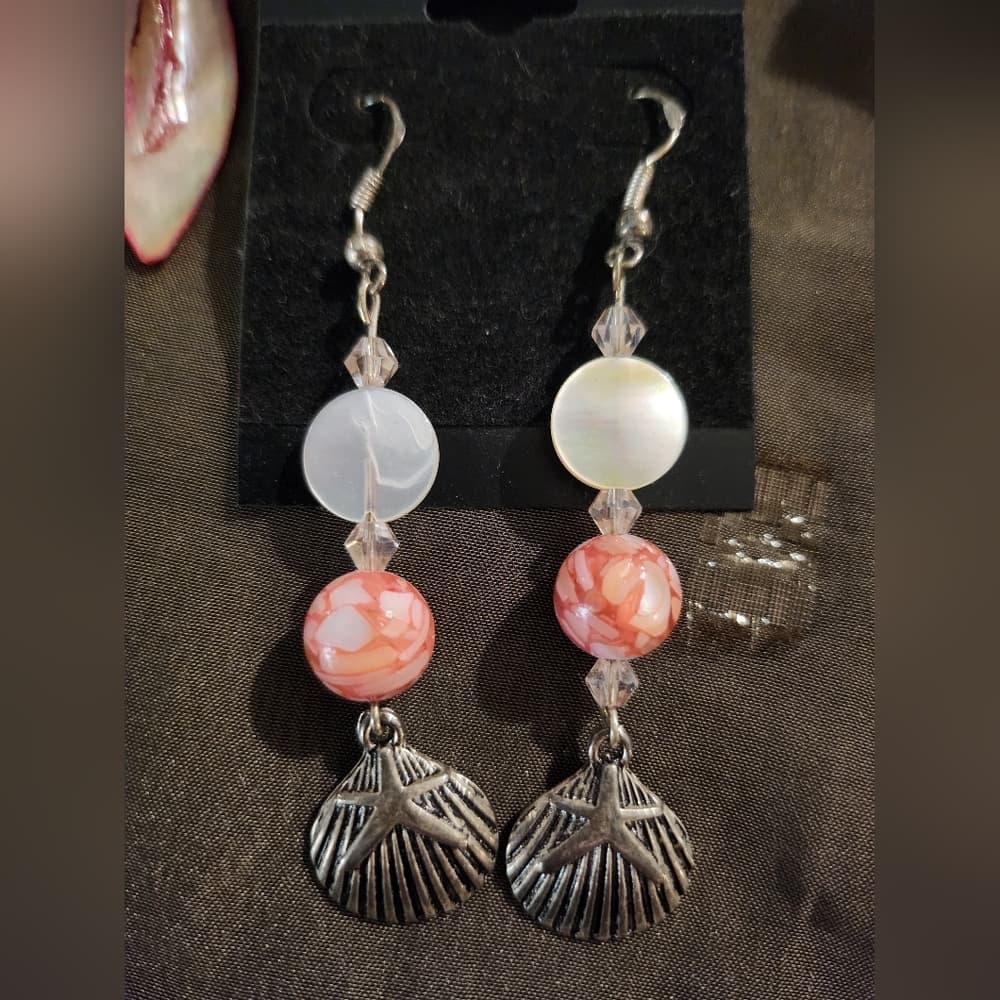 3 Pair Pink, Red and Brown Shell Beaded Dangle Drop Earrings - Thumbnail 6