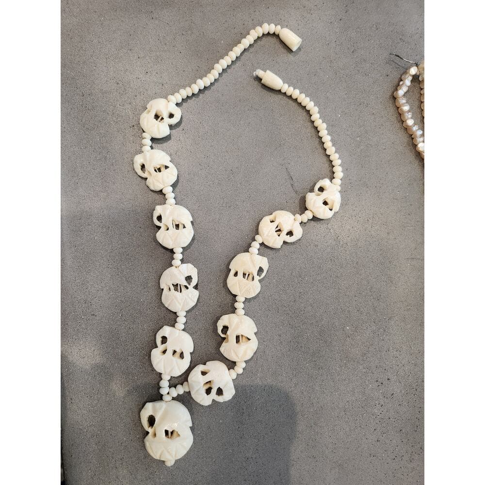 Vintage Carved Bone Faux Ivory Elephant Beaded Necklace - Thumbnail 2
