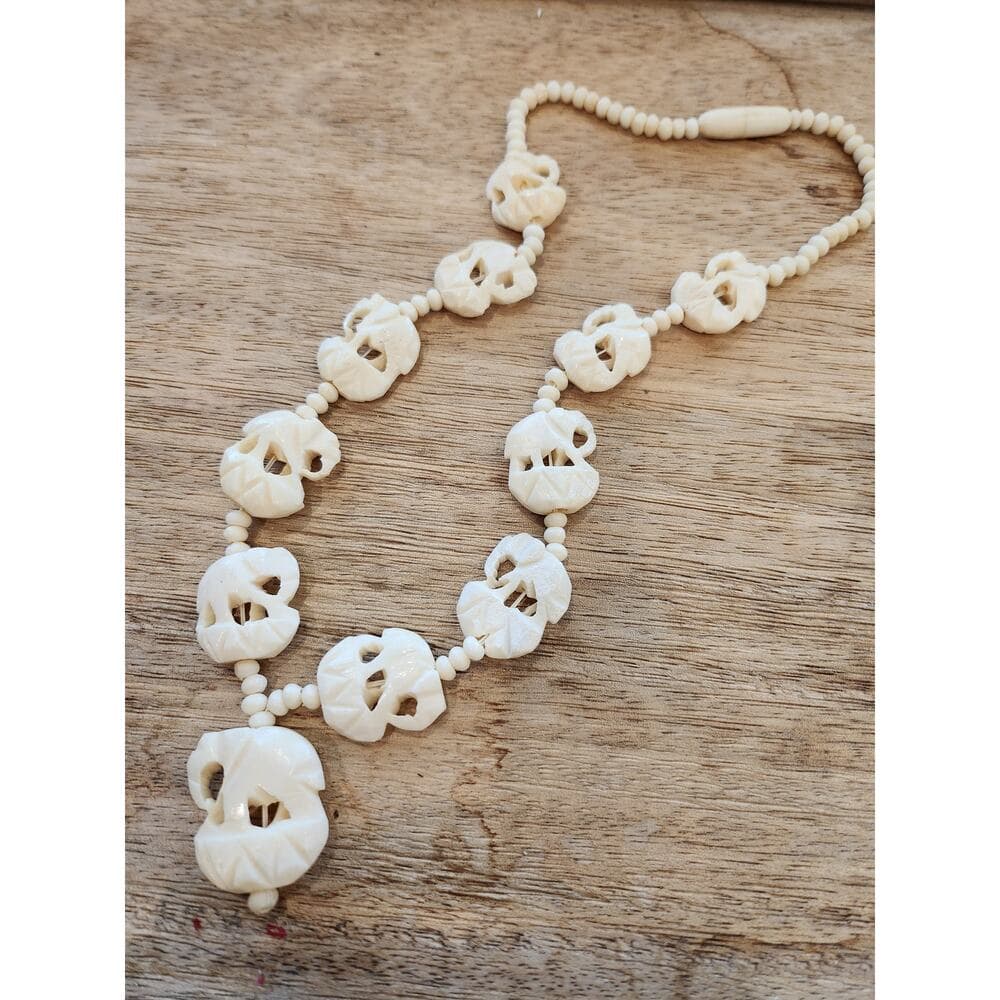 Vintage Carved Bone Faux Ivory Elephant Beaded Necklace - Thumbnail 6