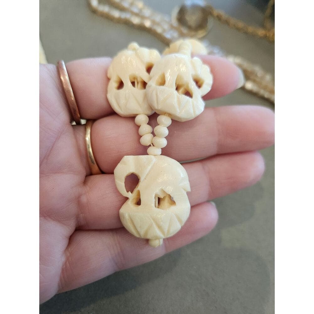 Vintage Carved Bone Faux Ivory Elephant Beaded Necklace - Thumbnail 4