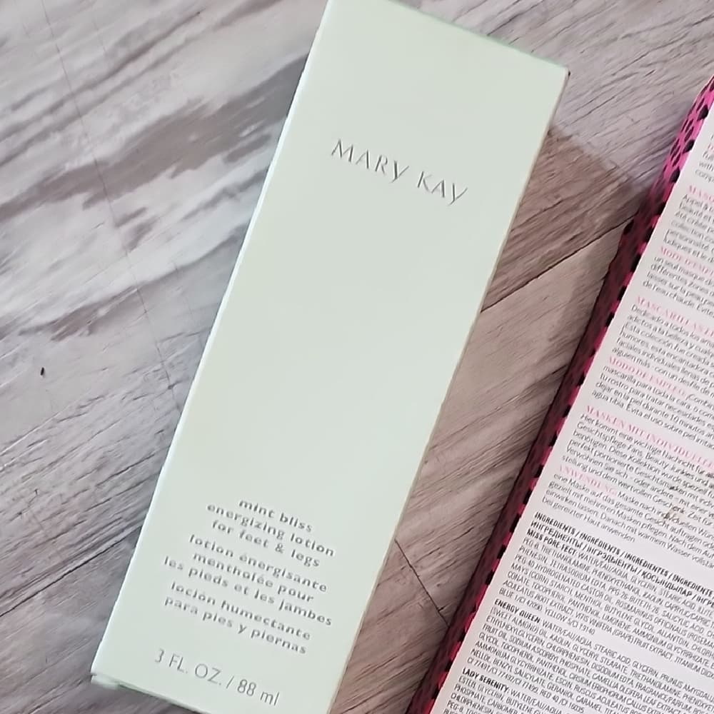 Mary Kay Cream Skincare Mask And Mint Bliss Lotion Bundle Set - Thumbnail 4