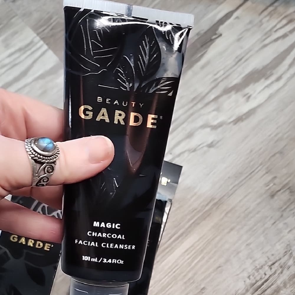 1 Pack Beauty Garde Charcoal Facial Cleanser NIB - Thumbnail 6