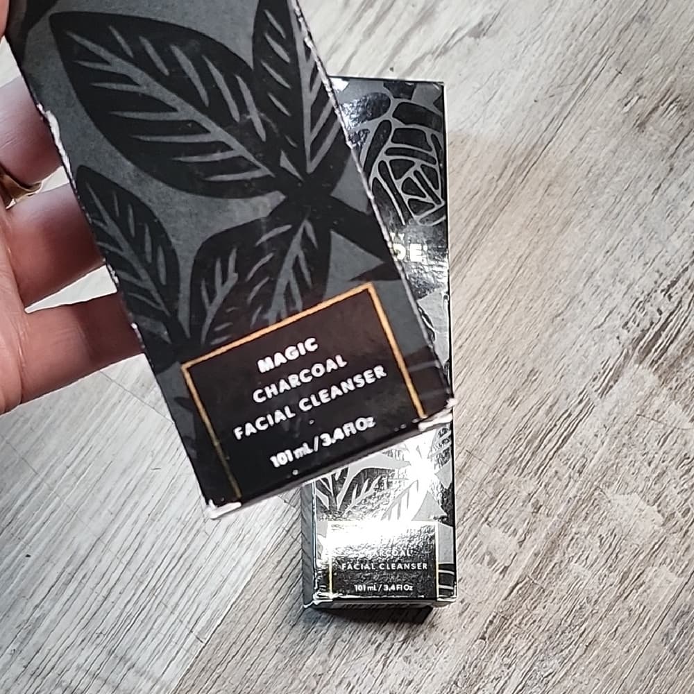 1 Pack Beauty Garde Charcoal Facial Cleanser NIB