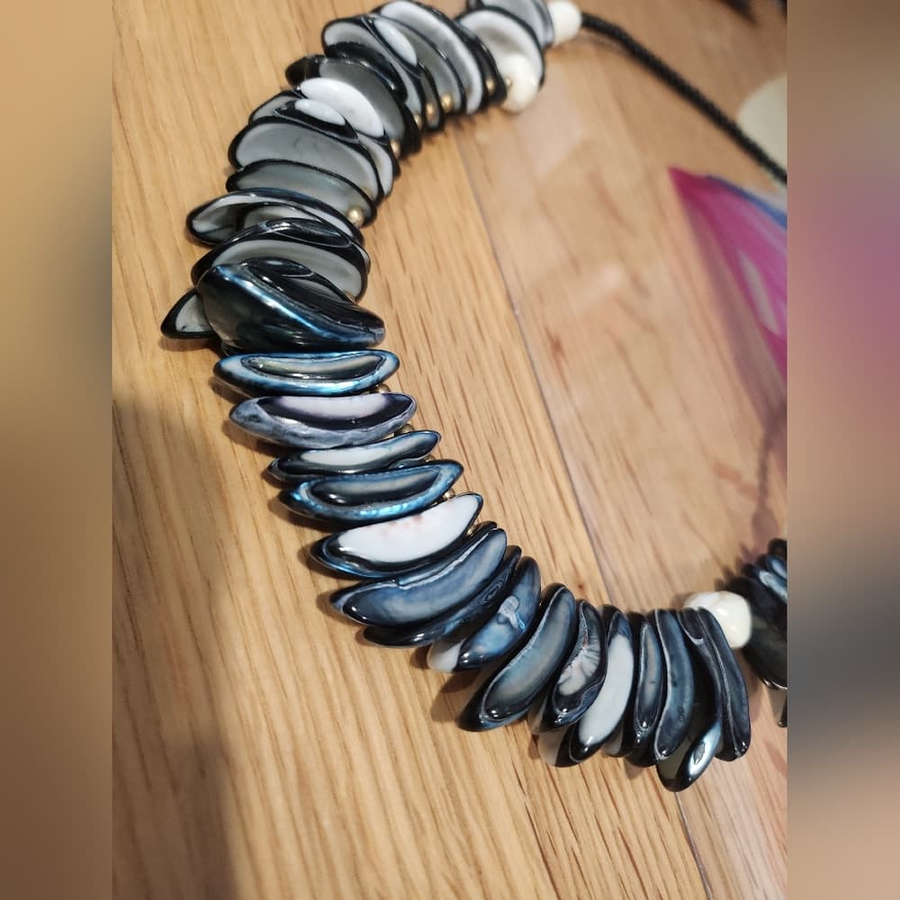Beautiful Blue Shell And White Mother Of Pearl Beaded Fan Collar Style Necklace - Thumbnail 8