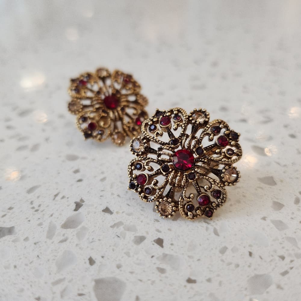 Vintage Floral Red Rinestone Avon Filigree Sparkly Earrings Clip On - Thumbnail 7