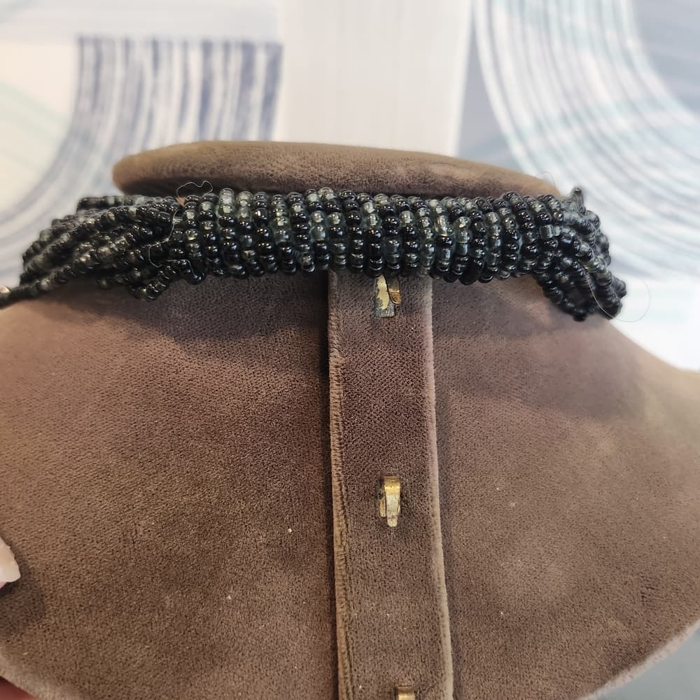 Elegant Layered And Fringed Black Beaded Statement Necklace - Thumbnail 5