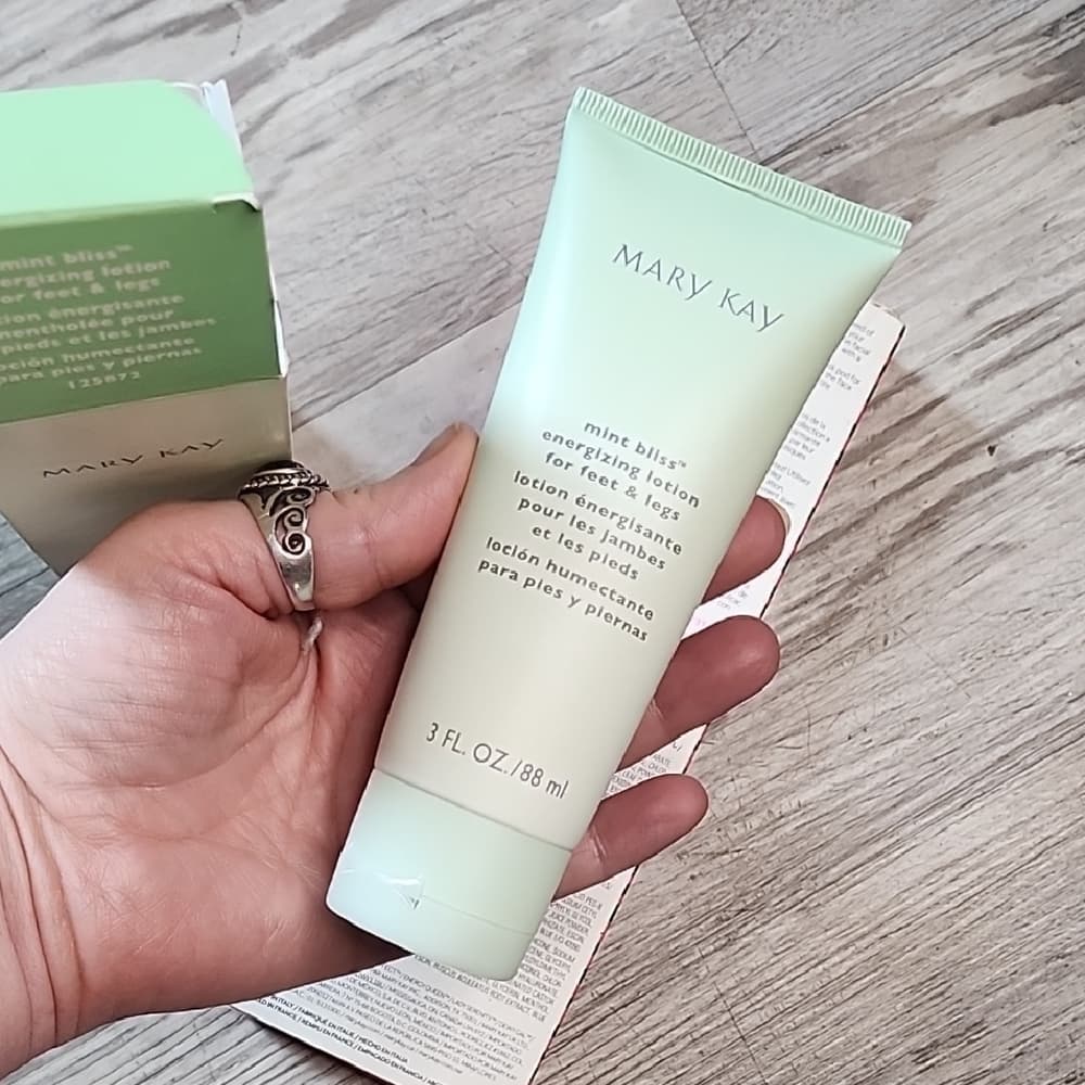 Mary Kay Cream Skincare Mask And Mint Bliss Lotion Bundle Set - Thumbnail 5