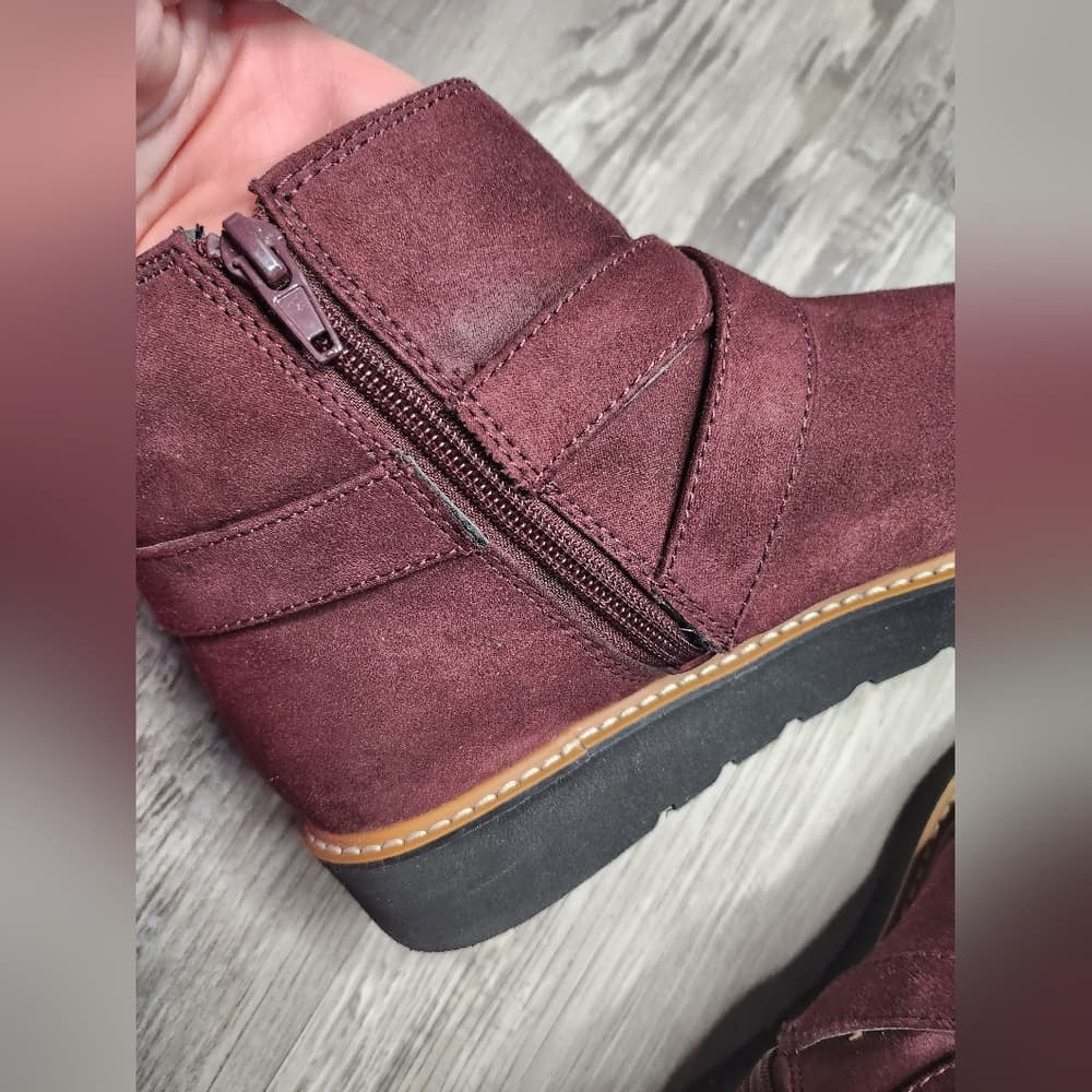 Naturalizer Red and Black Ankle Booties with Buckle Straps - Thumbnail 7