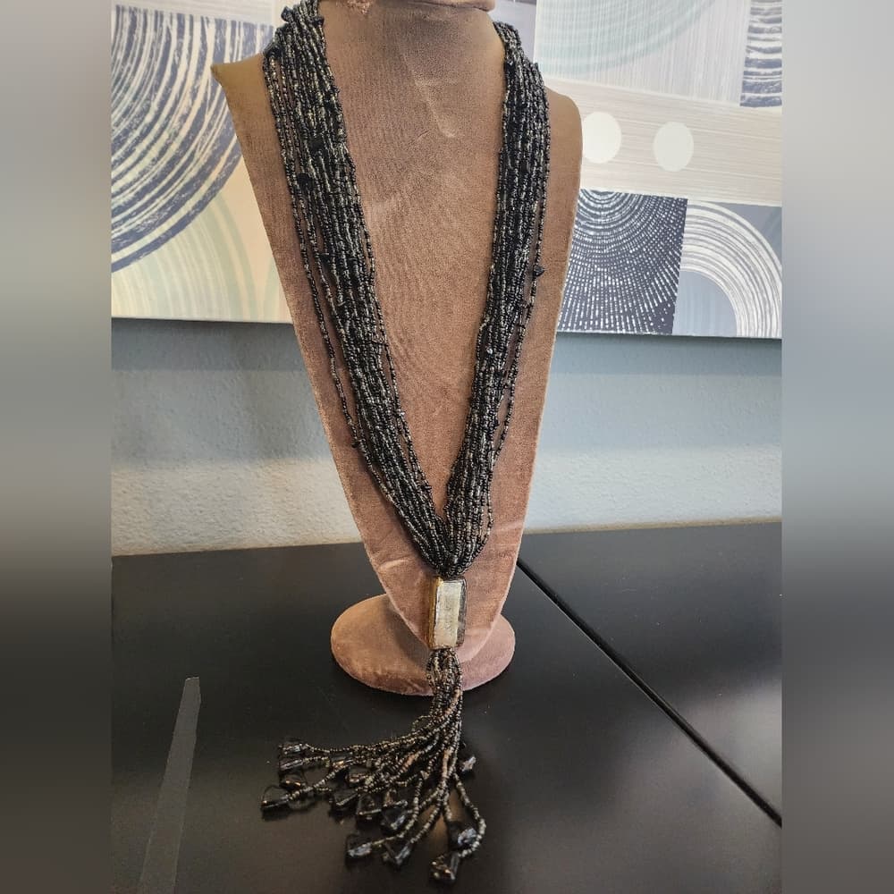 Elegant Layered And Fringed Black Beaded Statement Necklace - Thumbnail 7