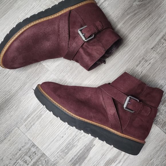 Naturalizer Red and Black Ankle Booties with Buckle Straps - Thumbnail 10