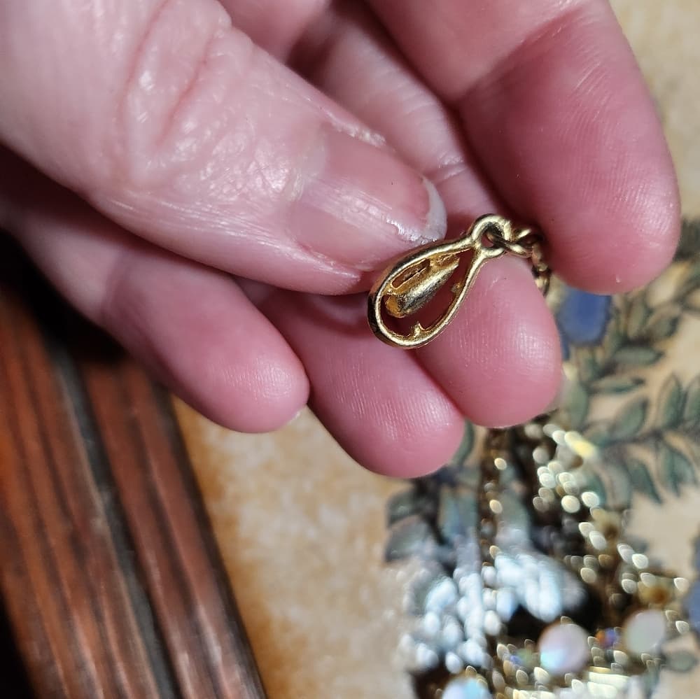 Vintage Gold Tone Shell and Rinestone Choker Necklace - Thumbnail 5