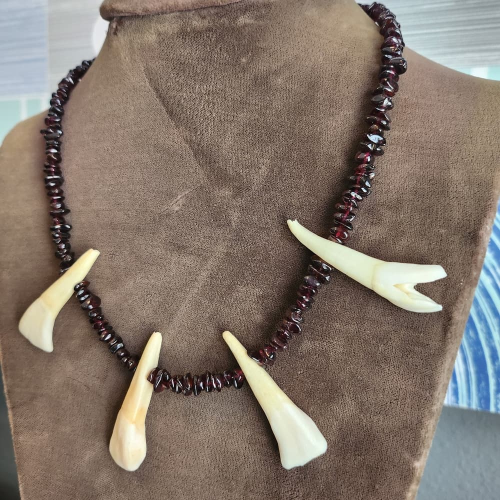 Garnet Beaded Tooth Tribal Style Necklace - Thumbnail 6