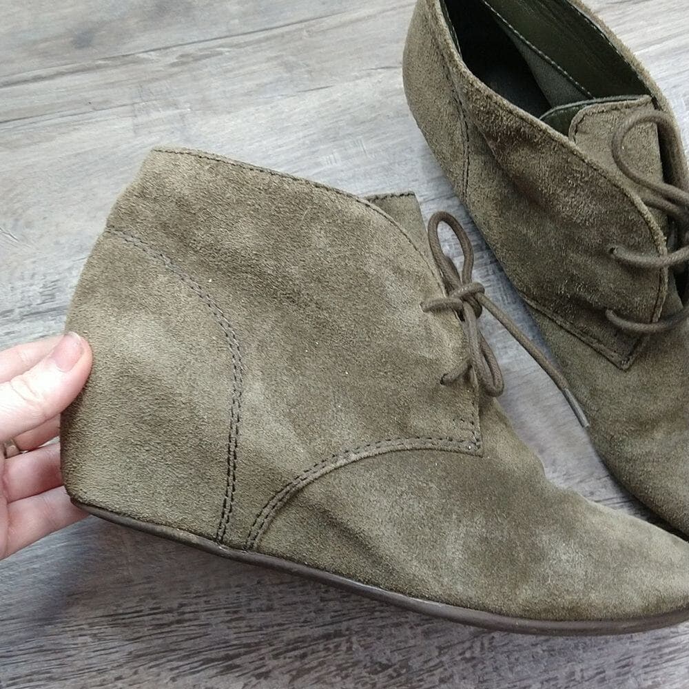 Green Suede Nine West Wedge Joeyo Booties - Thumbnail 3