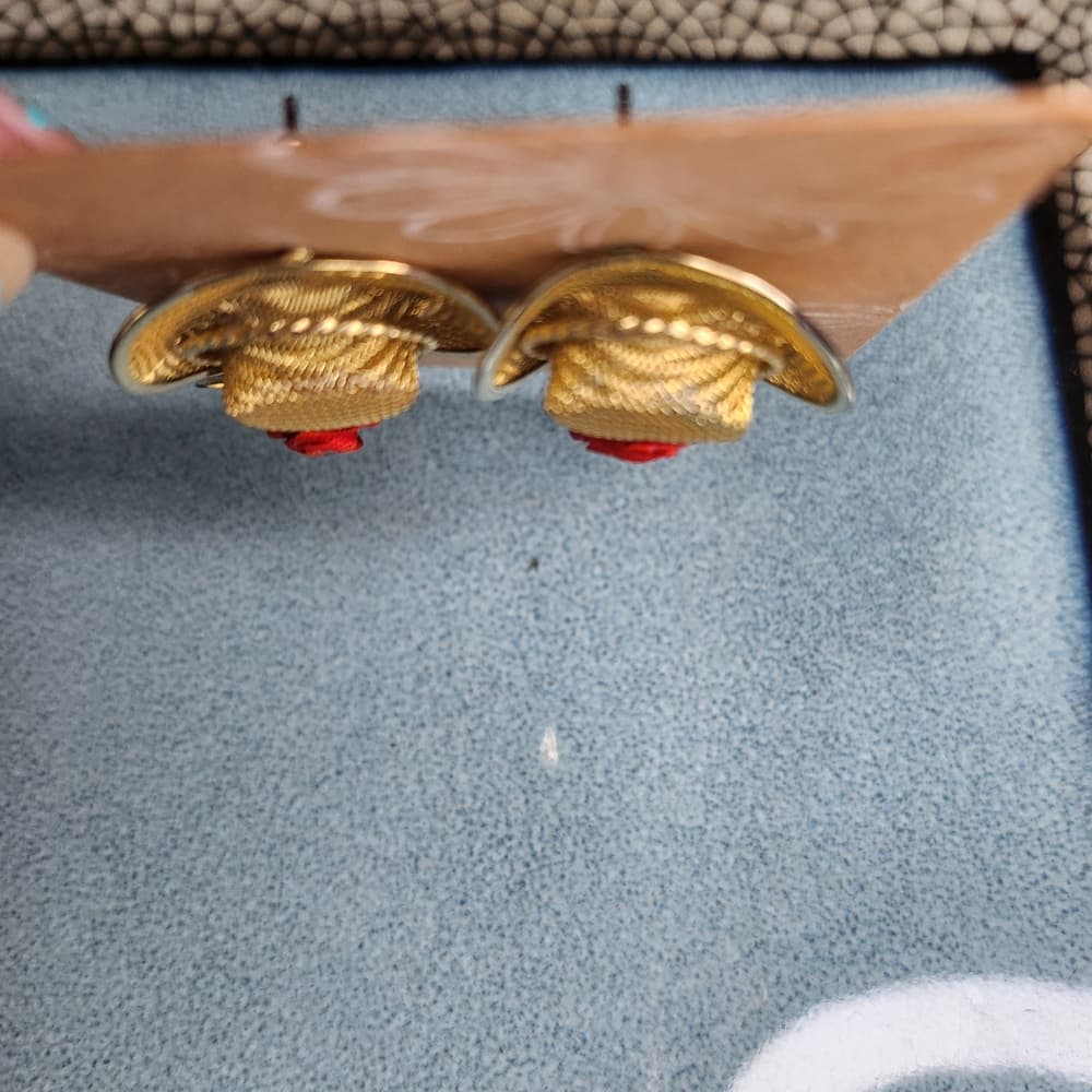 Awesome Gold Metal Mesh Hats With Red Fabric Rose Earrings - Thumbnail 2