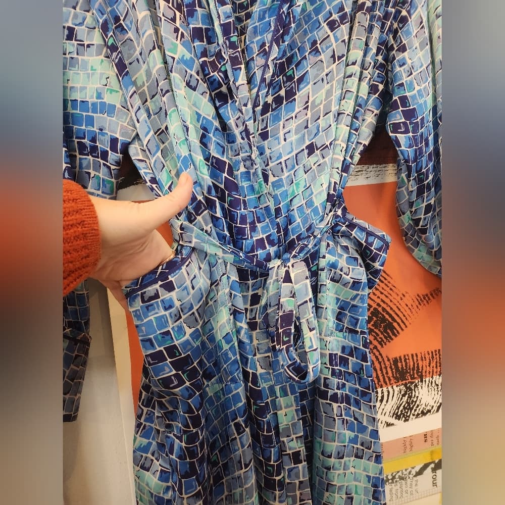 Vintage Victoria's Secret 1990s Blue Mosaic Patterned Long Polyester Type Robe - Thumbnail 2