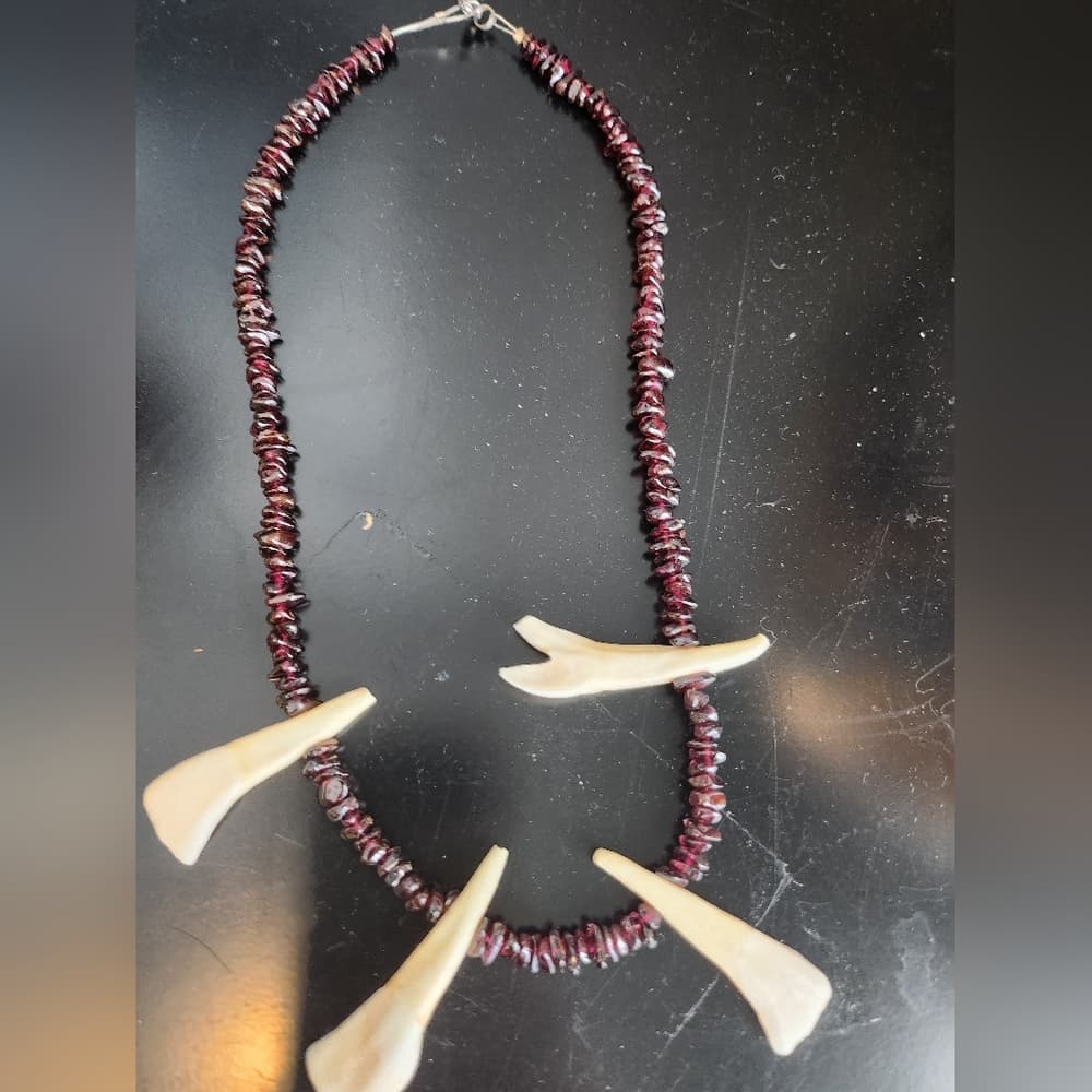 Garnet Beaded Tooth Tribal Style Necklace - Thumbnail 4