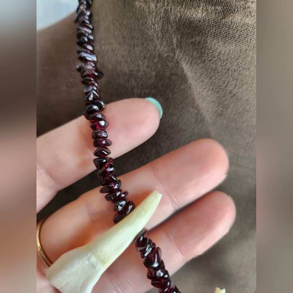 Garnet Beaded Tooth Tribal Style Necklace - Thumbnail 3