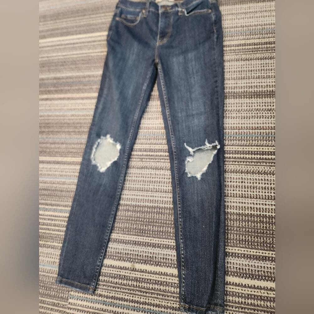 Free People Dark Wash Ripped Skinny Cropped Jeans