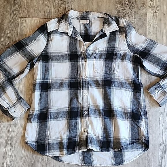 SO Black and White Plaid Cotton Flannel Long Sleeve Jr's size - Thumbnail 9