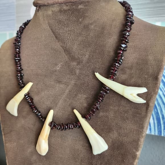 Garnet Beaded Tooth Tribal Style Necklace - Thumbnail 7