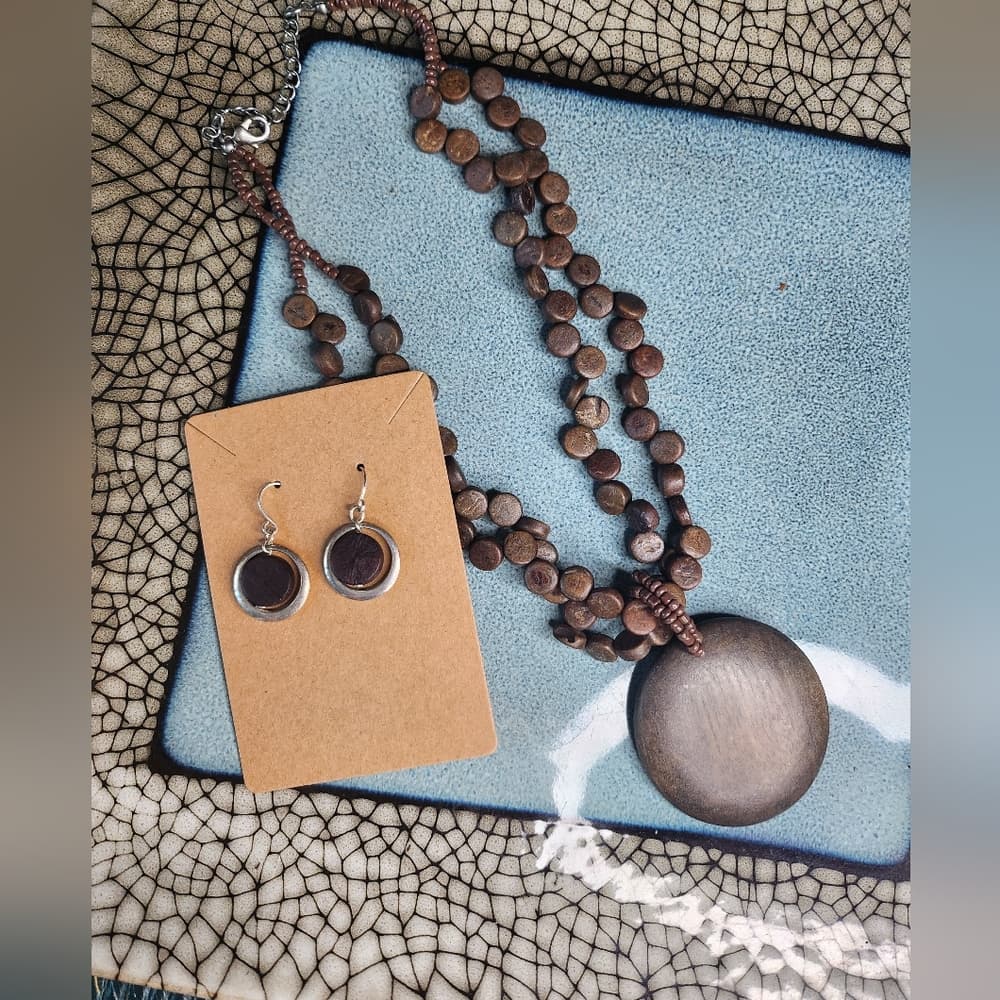 Brown Wood And Silver Tone Beaded Necklace and Earring Set - Thumbnail 8