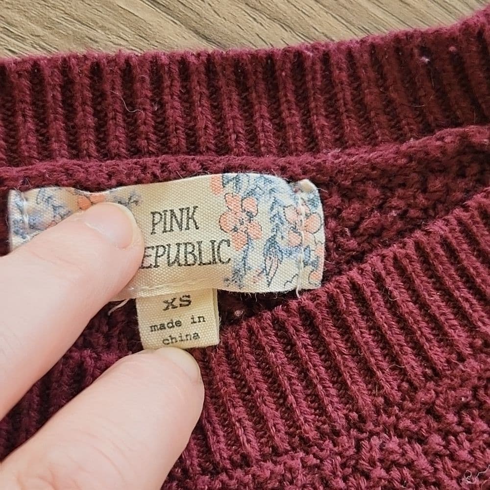 Pink Republic 🥰 Burgundy and White Crop Sweater - Thumbnail 2