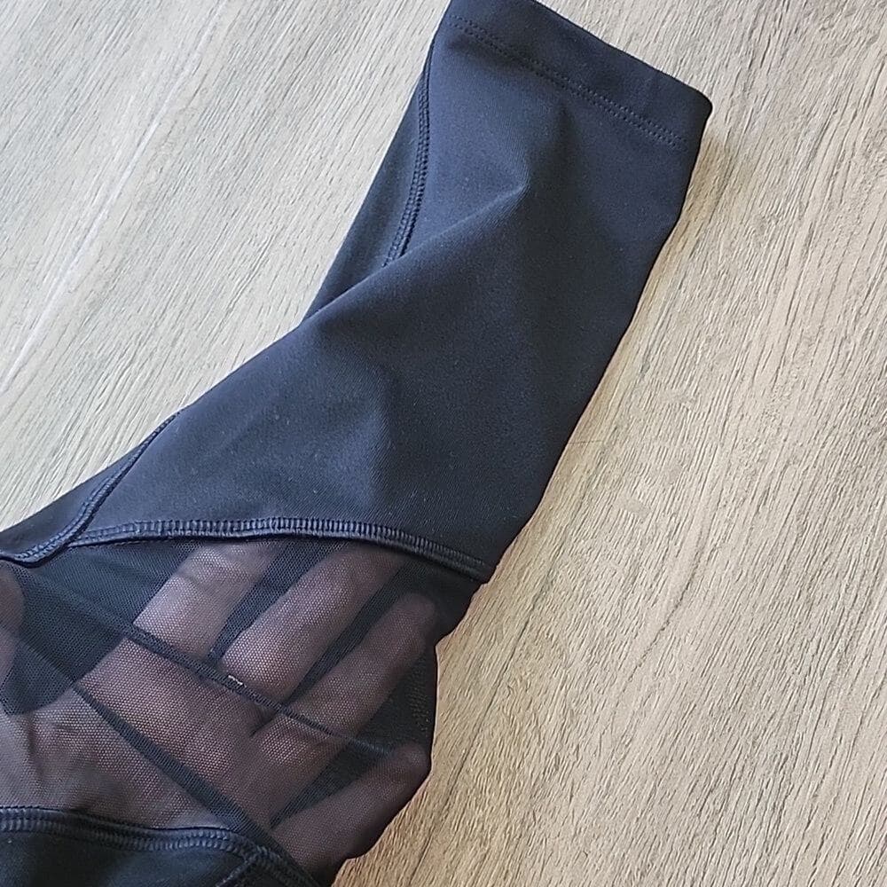 PINK Ultimate Black Athletic Leggings with Zip Pockets and Mesh Cut Outs - Thumbnail 3
