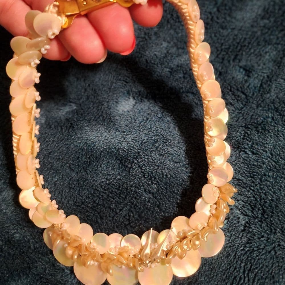Rare Vintage 1920s Mother Of Pearl Corded Choker with Love Bird and Earrings - Thumbnail 10