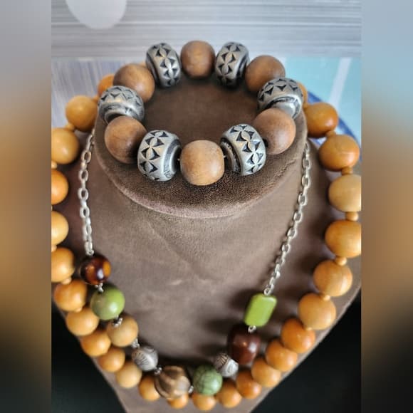 Bundle Of Chunky Wood Beaded Bracelet And Necklaces with Green + Metal Accents - Thumbnail 7