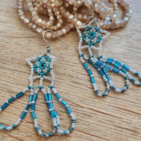 Chic Beaded Star Dangle Earrings with Turquoise and Pearl Color Details - Thumbnail 6