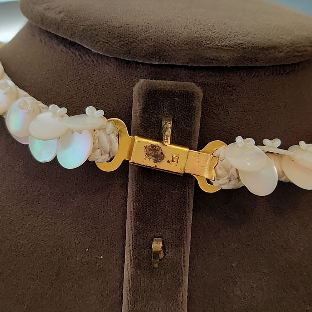 Rare Vintage 1920s Mother Of Pearl Corded Choker with Love Bird and Earrings - Thumbnail 8