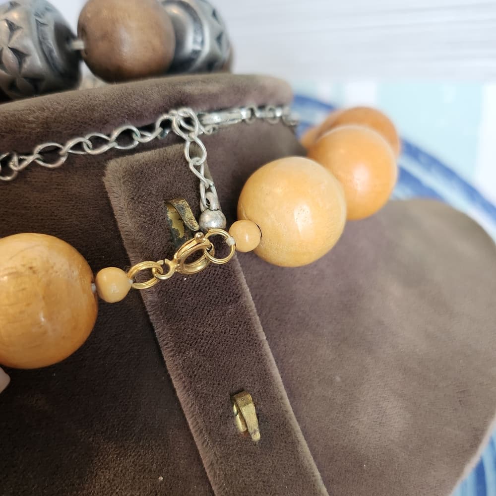Bundle Of Chunky Wood Beaded Bracelet And Necklaces with Green + Metal Accents - Thumbnail 4