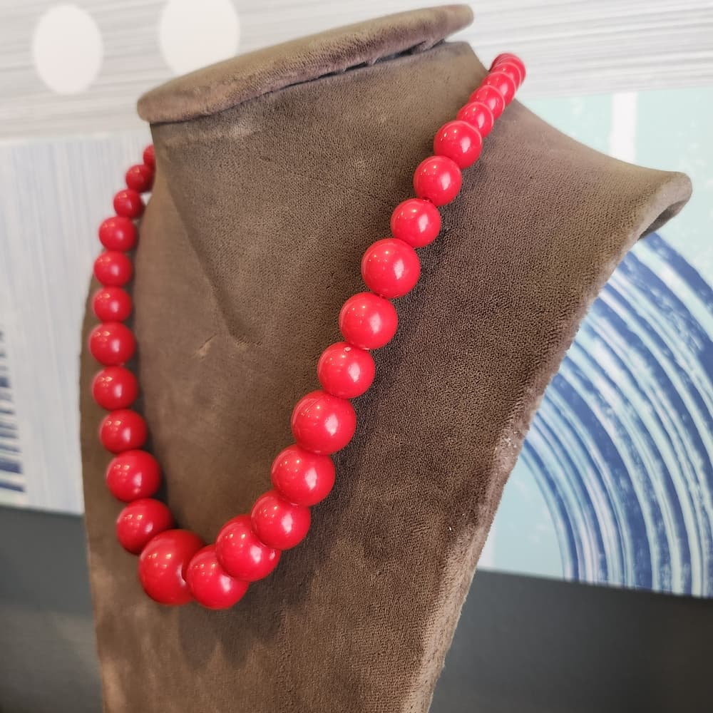3 Pack Beaded Necklace Set - Red, Green, and Black - Thumbnail 2