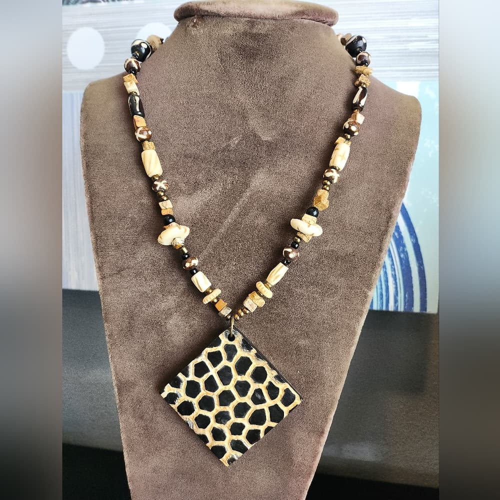 Artisan Style Black Acrylic Wood And Bone Statement Necklace - Thumbnail 7