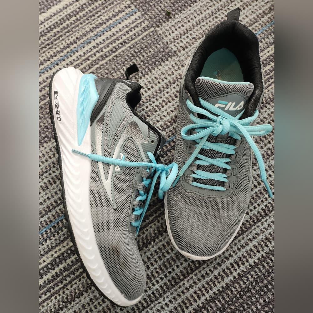 Fila Women's Turquiose and Grey Windspeed Athletic Running Shoe