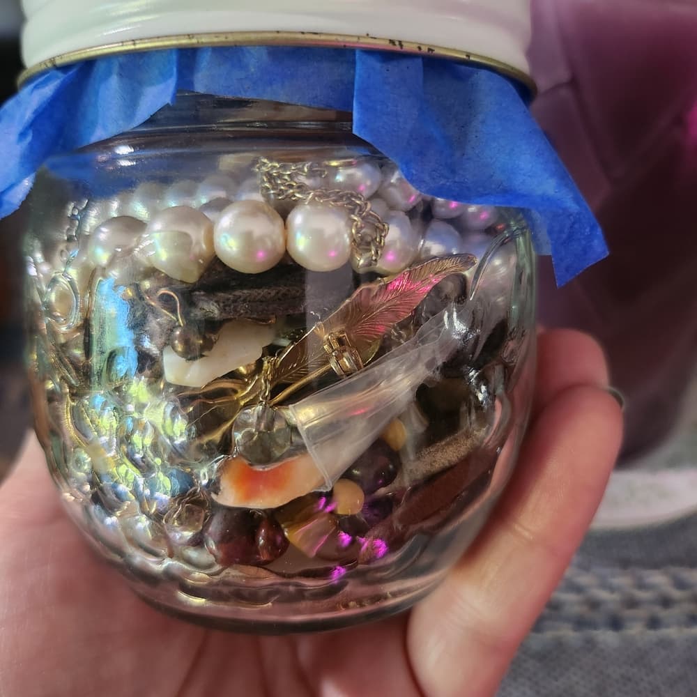 Curated Mystery Jewelry Jar Cpastal Grandma Theme Keepsakes Gold Tone Pearls - Thumbnail 3
