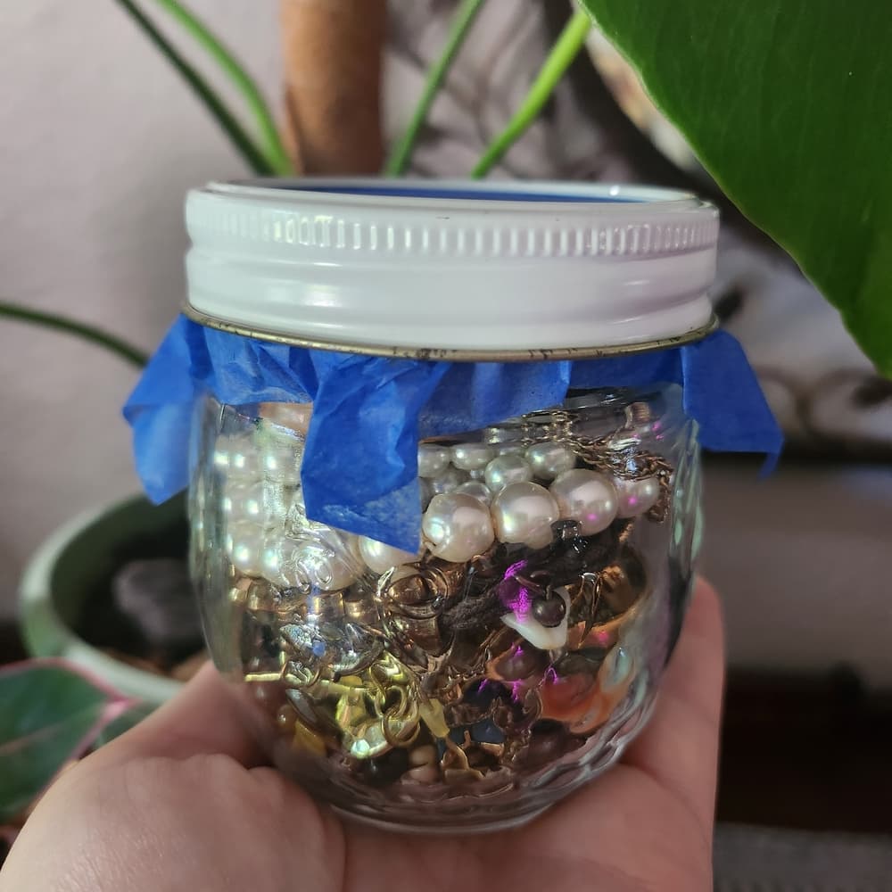 Curated Mystery Jewelry Jar Cpastal Grandma Theme Keepsakes Gold Tone Pearls - Thumbnail 4