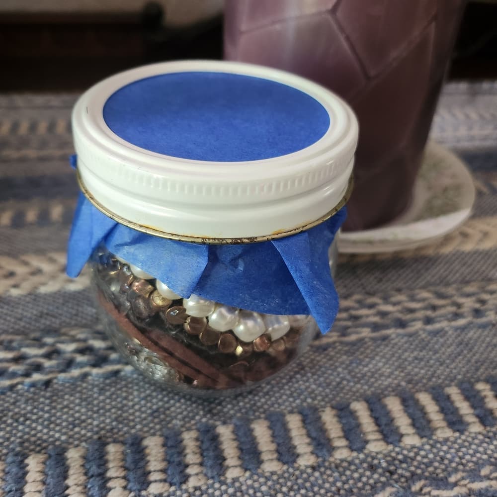 Curated Mystery Jewelry Jar Cpastal Grandma Theme Keepsakes Gold Tone Pearls - Thumbnail 5