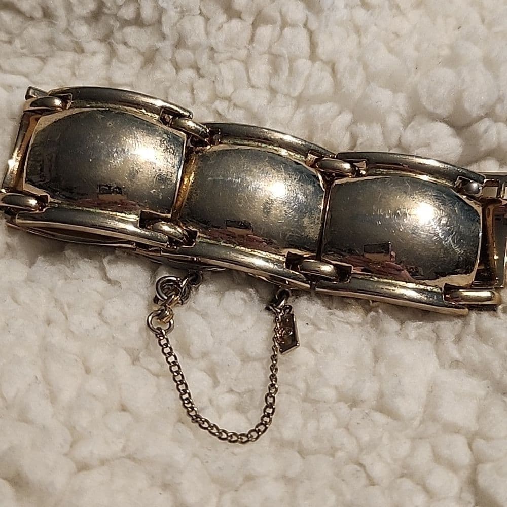 Vintage Gold Tone Chunky Monet Bracelet - Thumbnail 6
