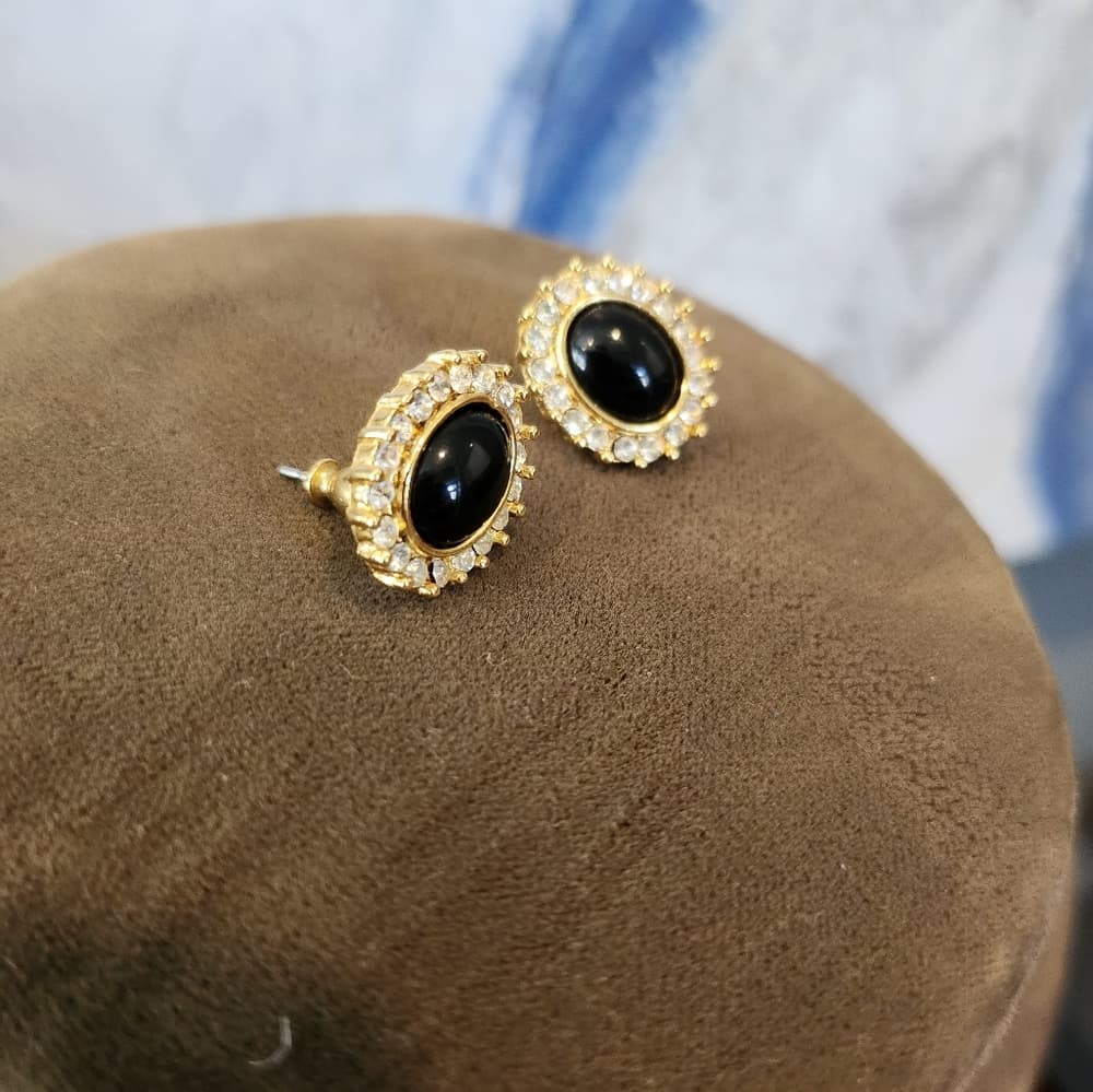 Vintage Trifari Gold Tone Rinestone and Faux Onyx Stud Post Back Earrings