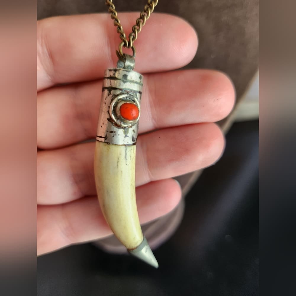 Handmade Tribal Style Tooth Pendants On Delicate Chain Necklace - Thumbnail 2