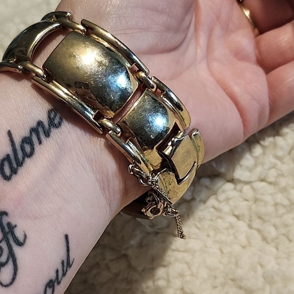 Vintage Gold Tone Chunky Monet Bracelet - Thumbnail 4