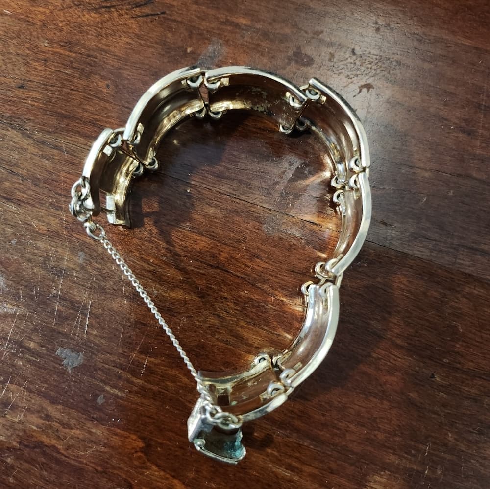 Vintage Gold Tone Chunky Monet Bracelet - Thumbnail 2