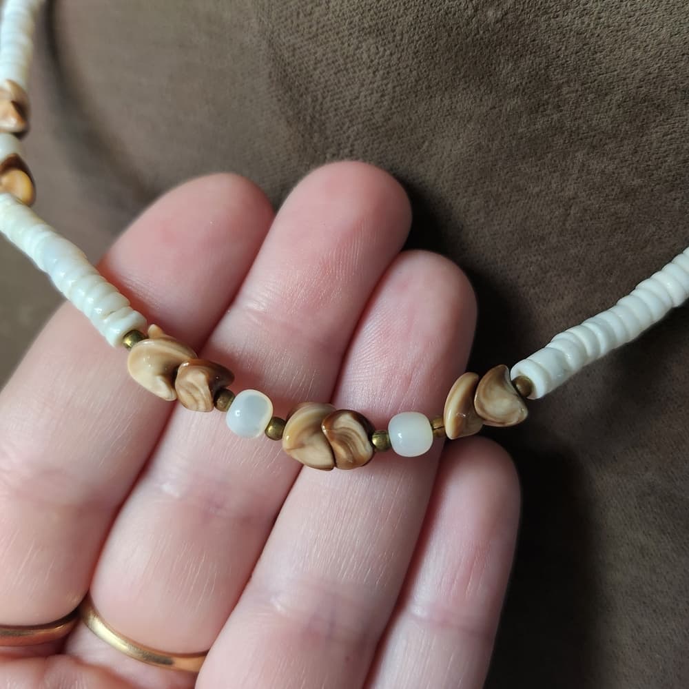 Dainty Shell And Mother Of Pearl Puka Beaded Necklace in White and Tan - Thumbnail 4
