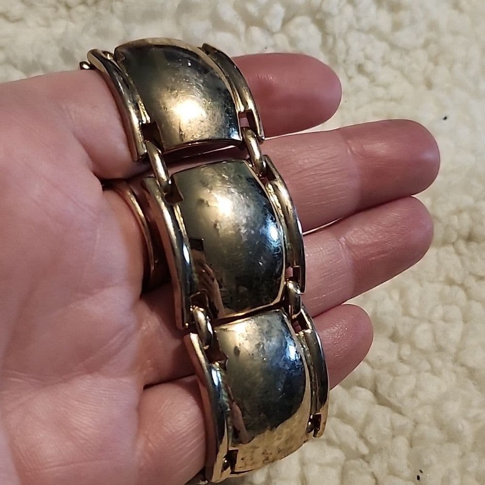 Vintage Gold Tone Chunky Monet Bracelet - Thumbnail 8