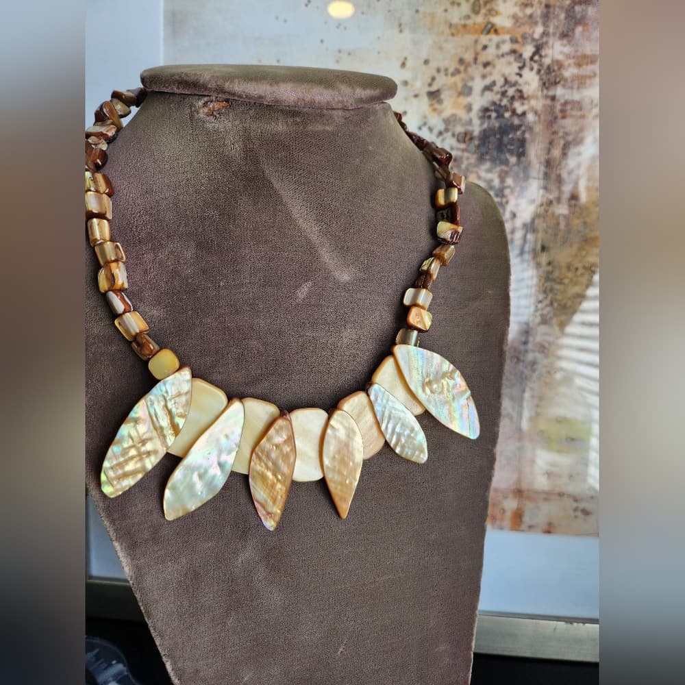 Gold and Brown Shell Leaf Statement Necklace with Organic Design - Thumbnail 2