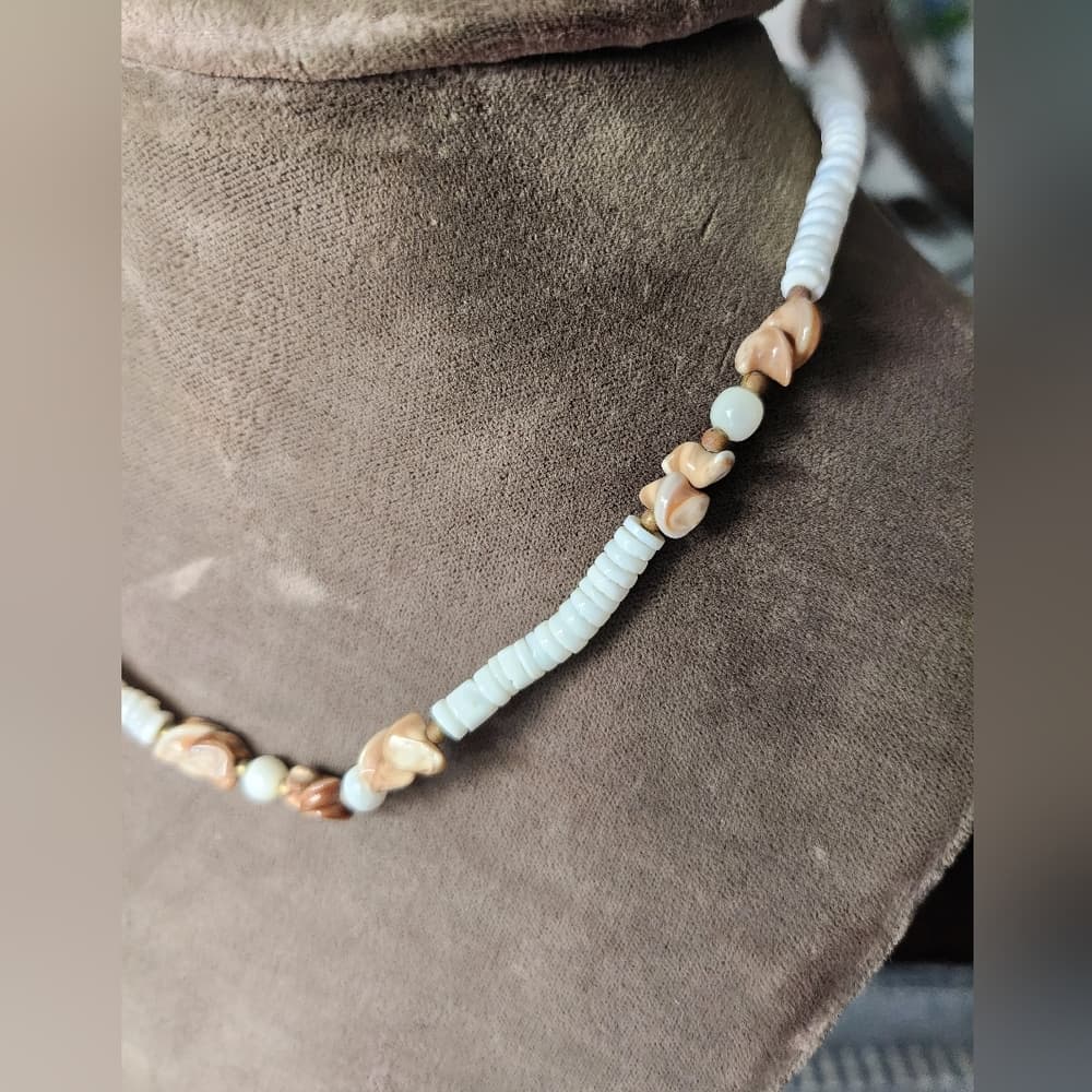 Dainty Shell And Mother Of Pearl Puka Beaded Necklace in White and Tan - Thumbnail 5