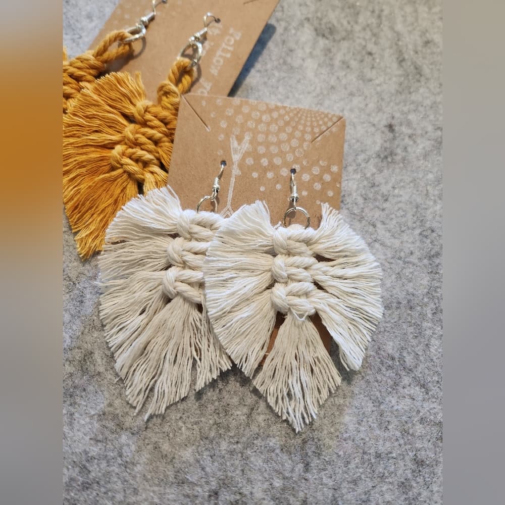 Chic White Macrame Leaf With Fringe Tassel Statement Earrings - Thumbnail 2