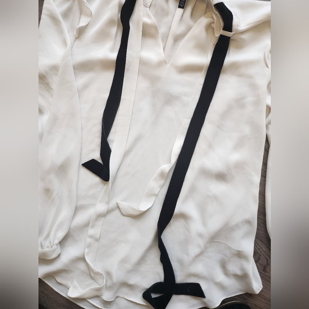 White House Black Market Cream Blouse with Black Velvet Tie Accents - Thumbnail 5