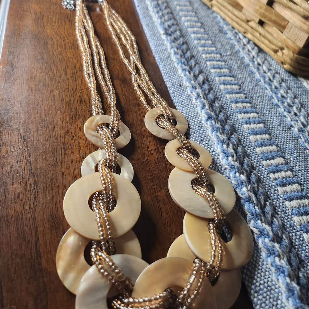 Pretty Woven Gold and Cream Shell Disk Beaded Necklace - Thumbnail 4